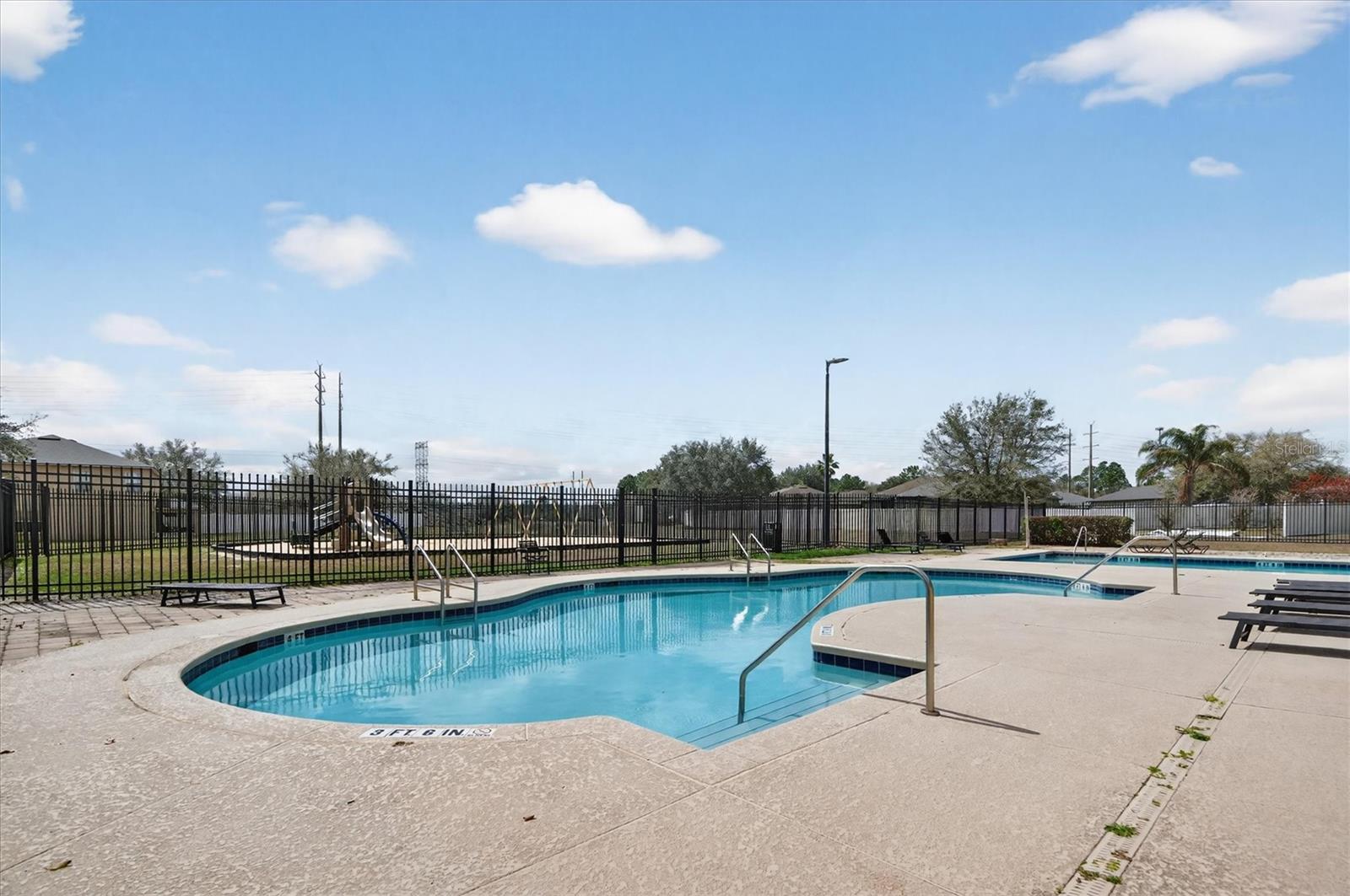 Image 39 of 52 For 19500 Glen Elm Way