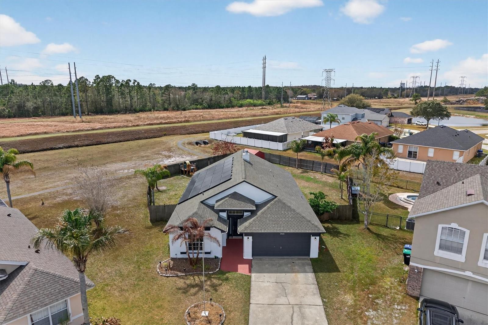 Image 4 of 52 For 19500 Glen Elm Way