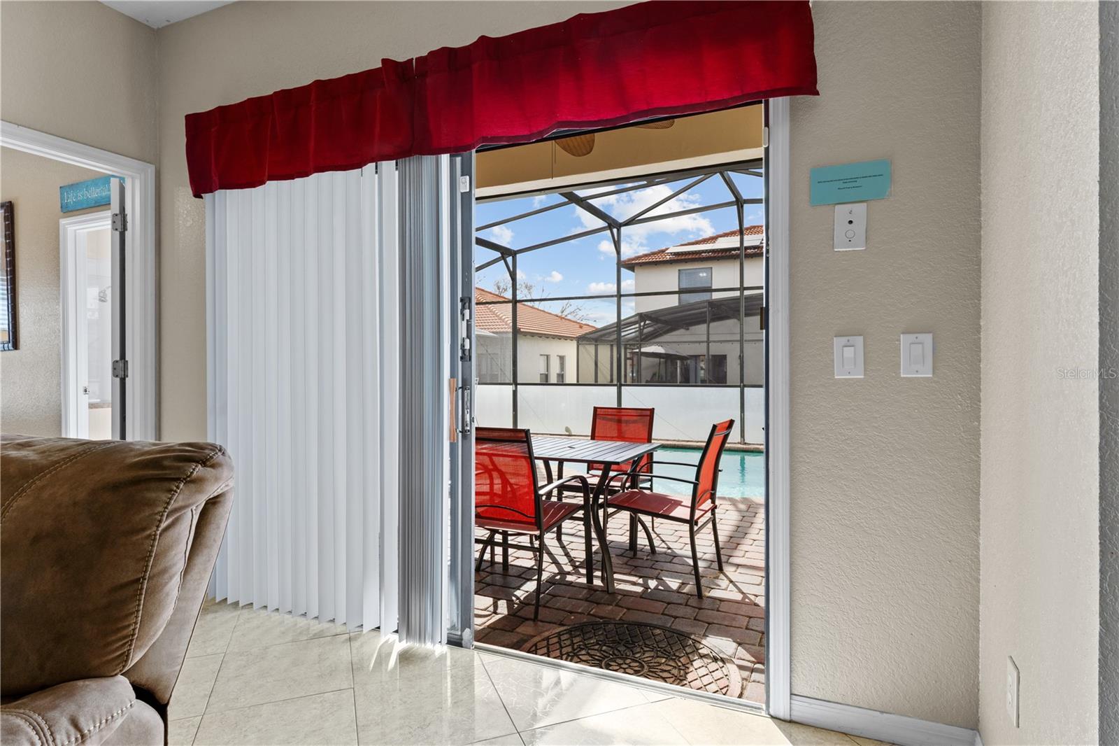 Image 15 of 54 For 345 Summer Place Loop