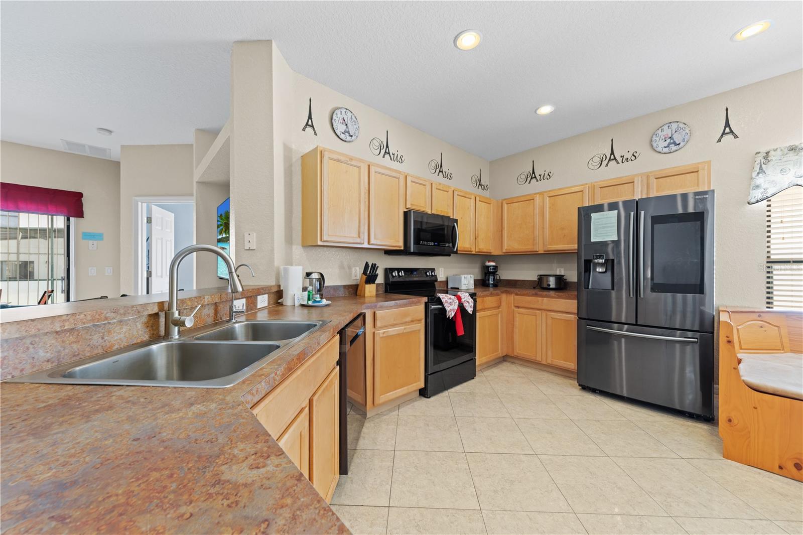 Image 18 of 54 For 345 Summer Place Loop