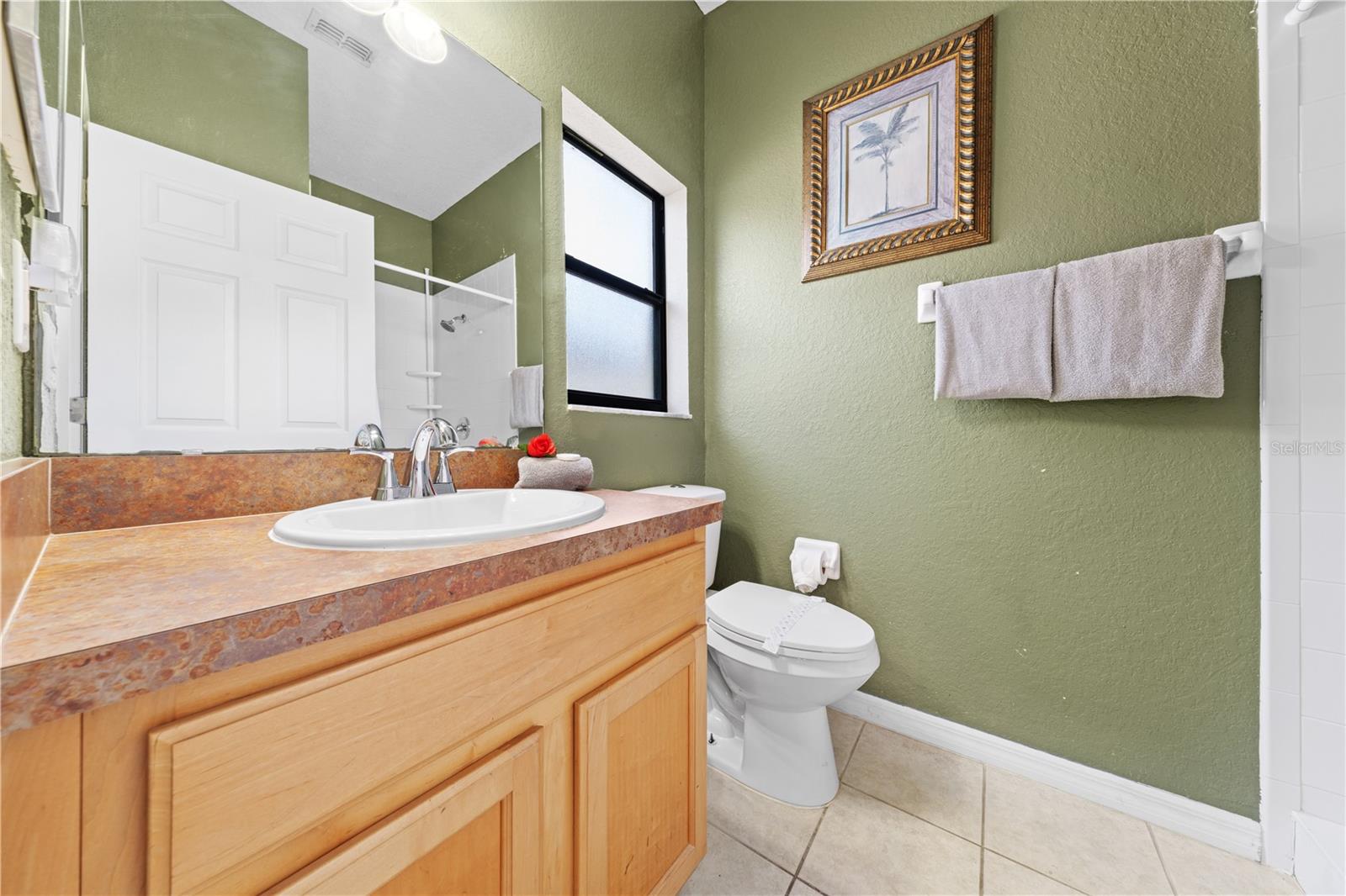 Image 33 of 54 For 345 Summer Place Loop