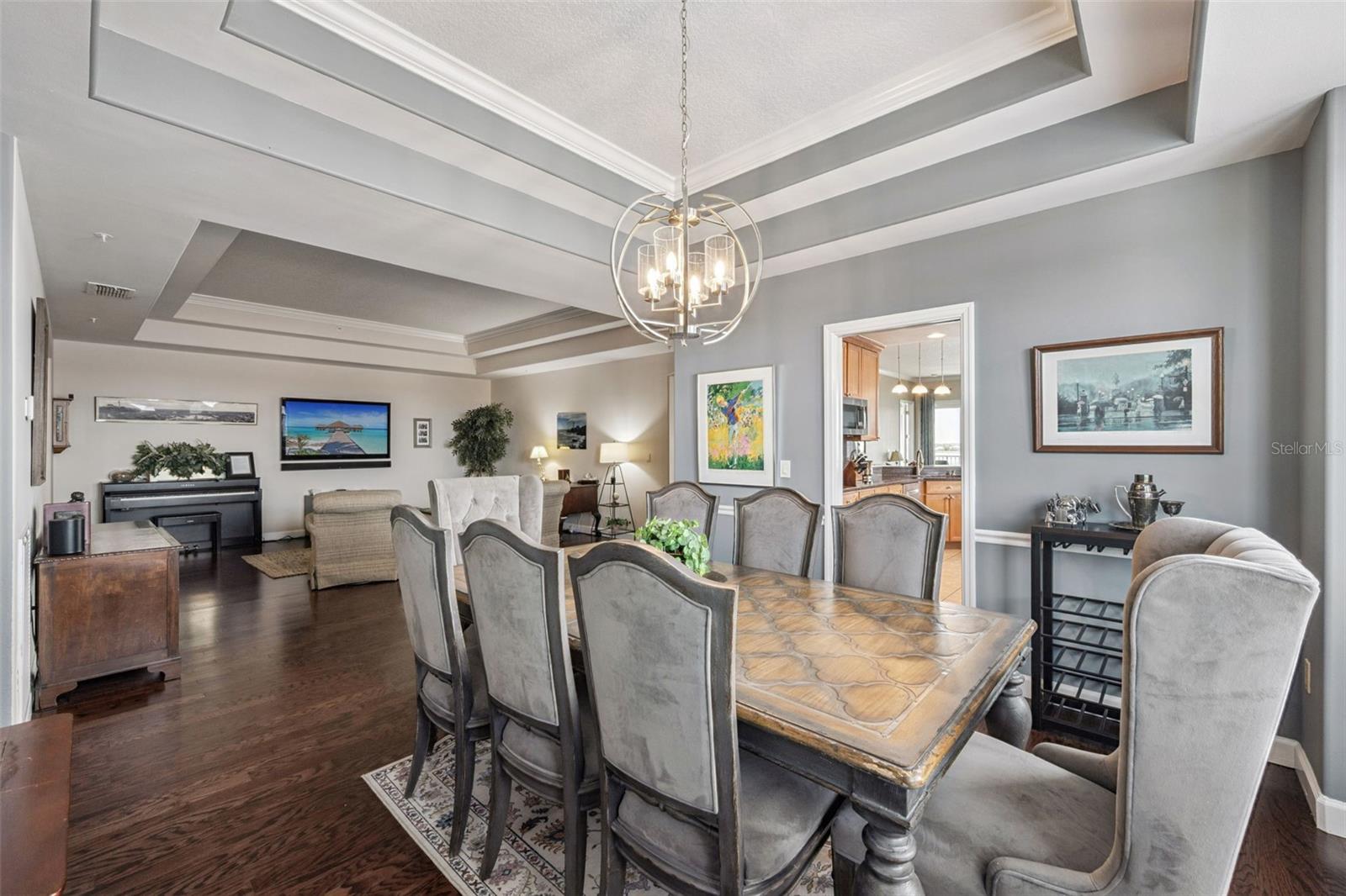 Image 14 of 51 For 8767 The Esplanade  44