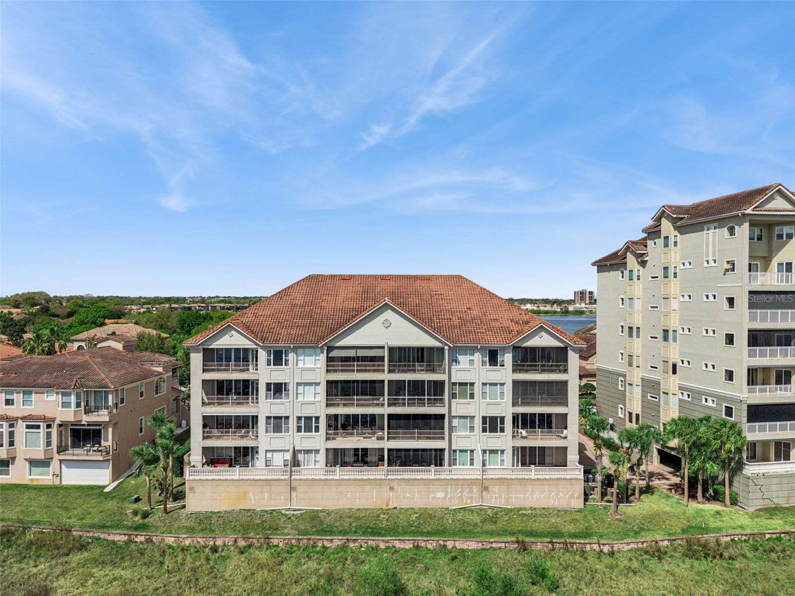 Image 36 of 51 For 8767 The Esplanade  44