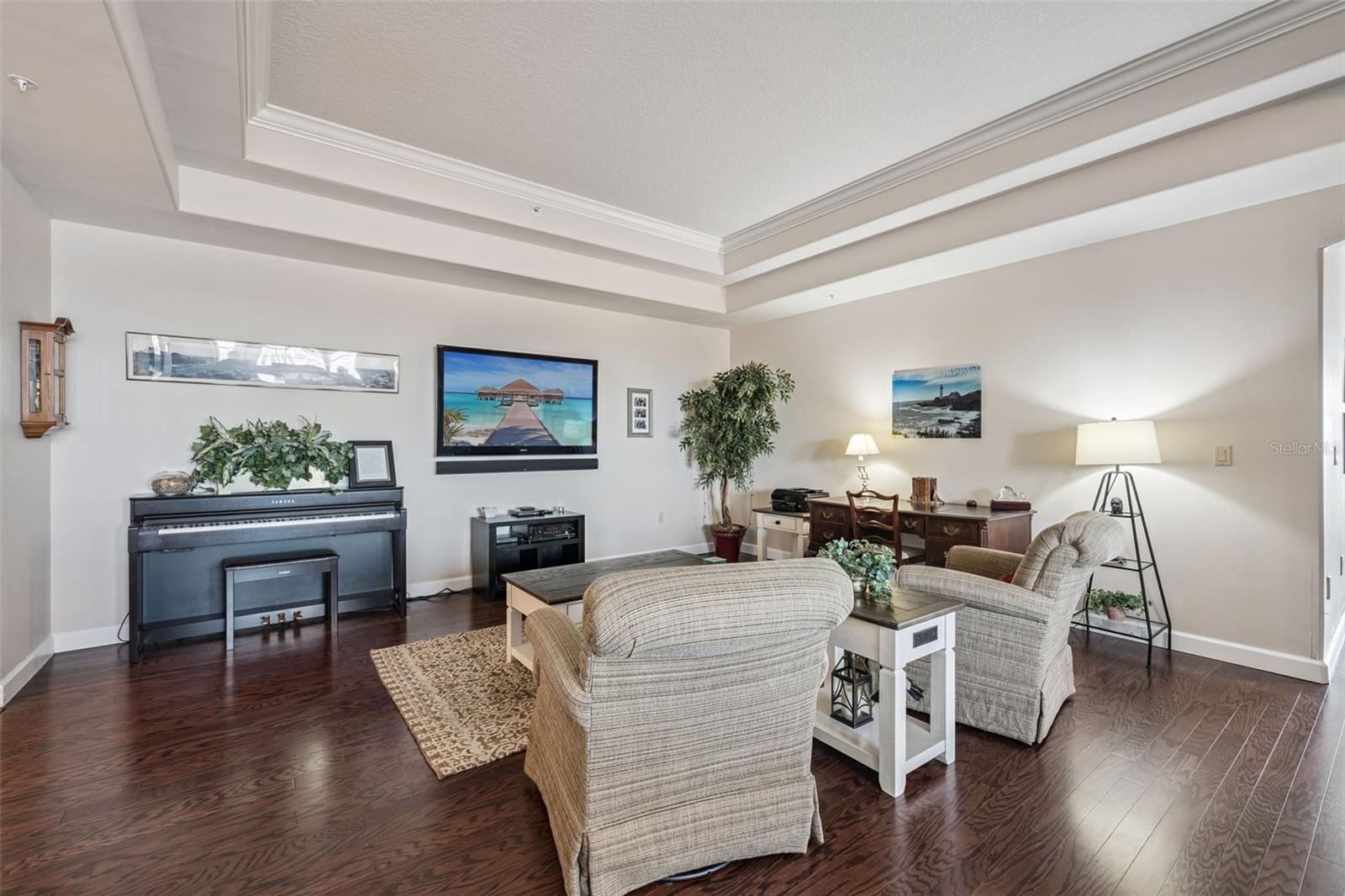 Image 6 of 51 For 8767 The Esplanade  44