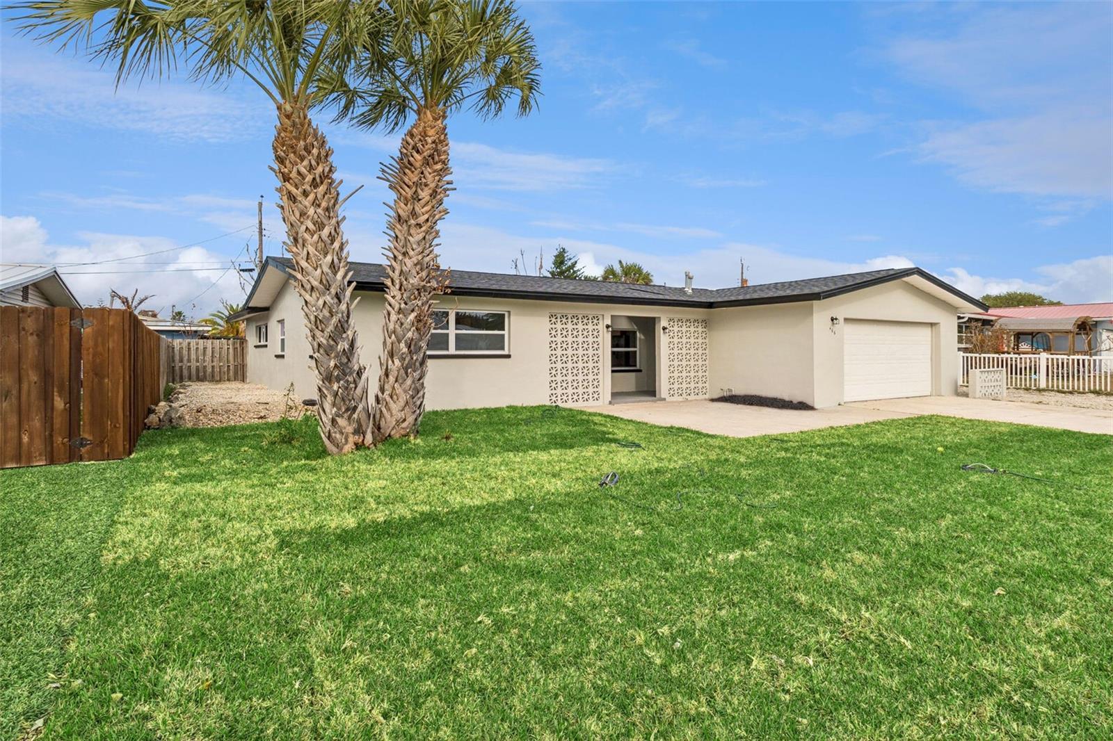 Image 2 of 23 For 466 Gateway Drive