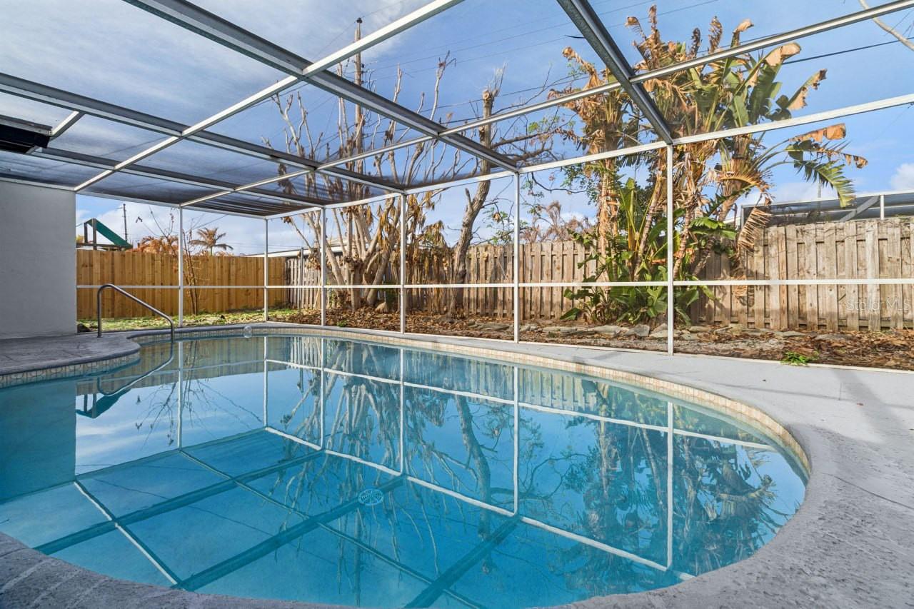 Image 20 of 23 For 466 Gateway Drive