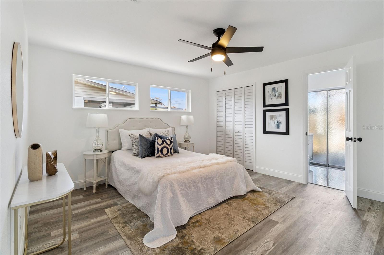 Image 9 of 23 For 466 Gateway Drive