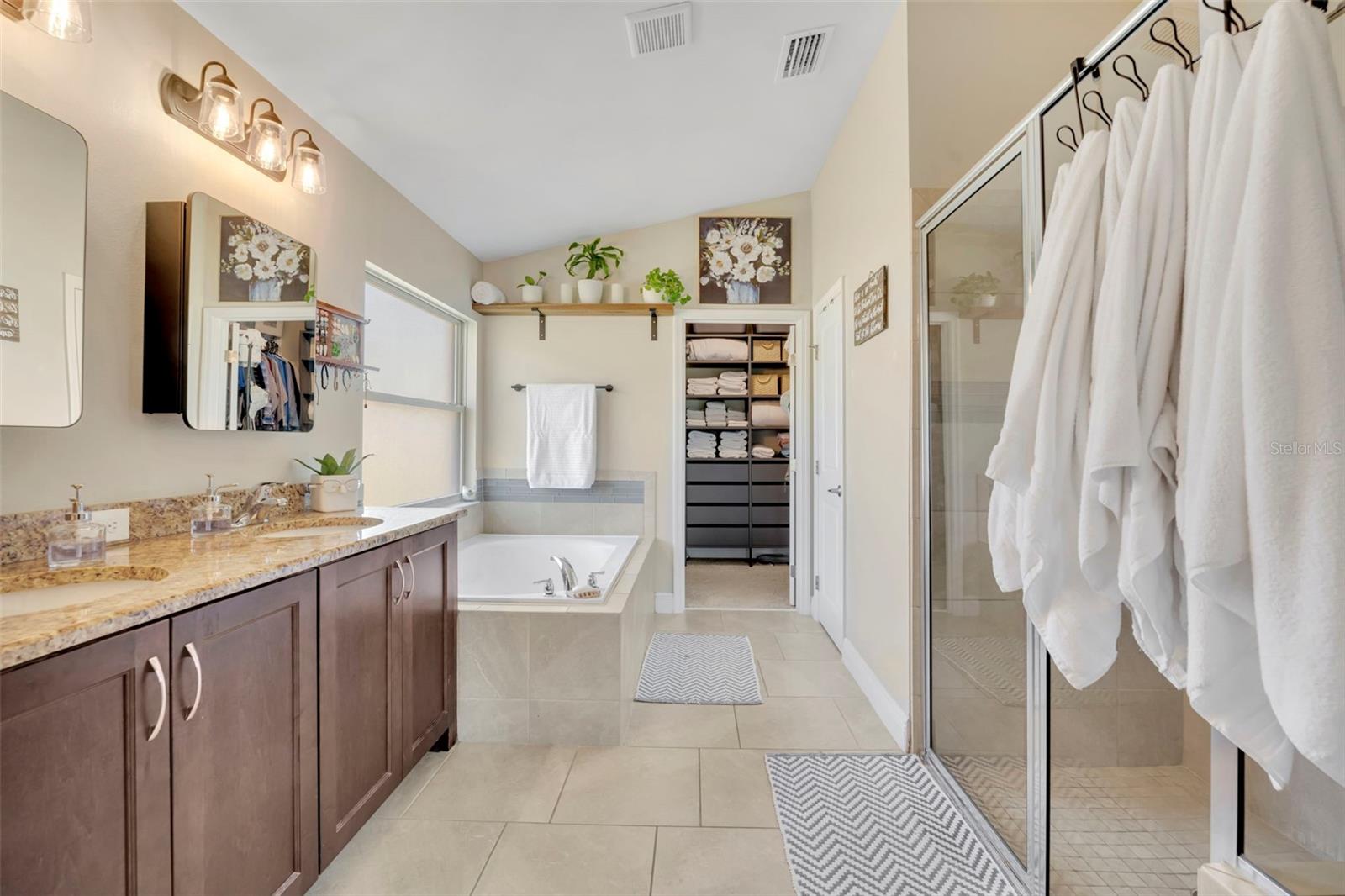 Image 34 of 51 For 32049 Stone Meadow Court