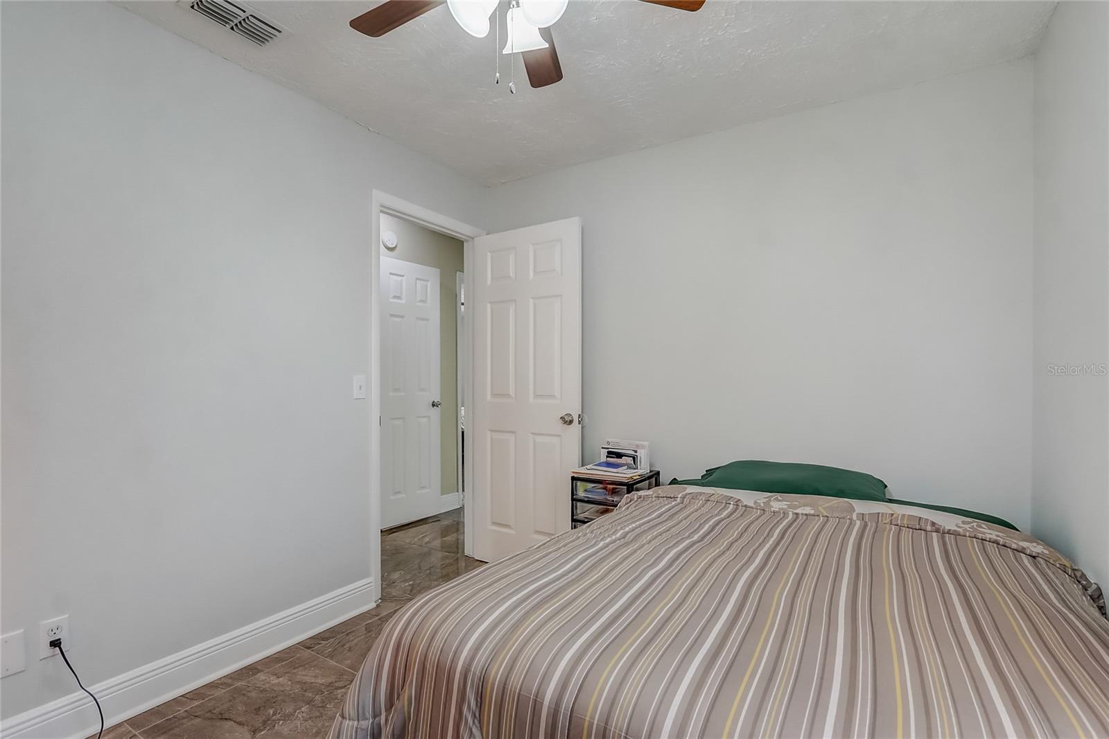 Image 17 of 30 For 1350 Rocky Road