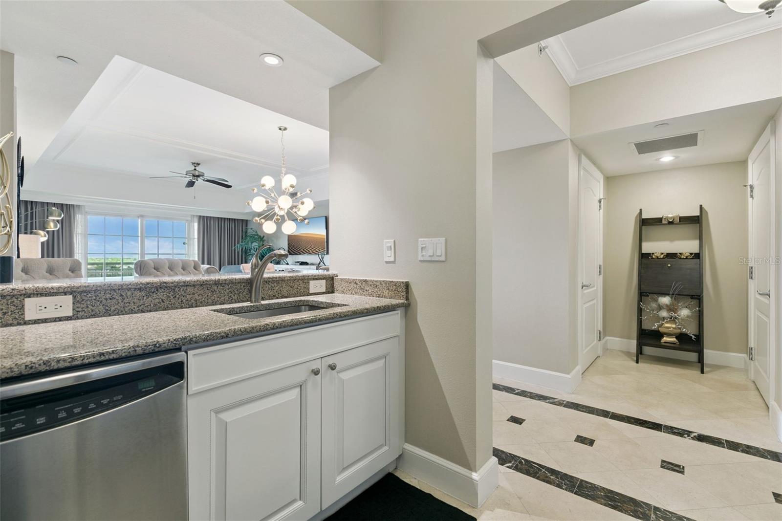 Image 19 of 34 For 7593 Gathering Drive 401