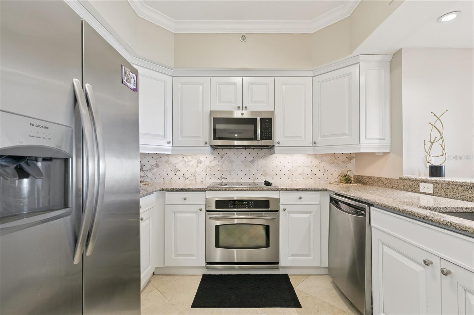 Image 20 of 34 For 7593 Gathering Drive 401