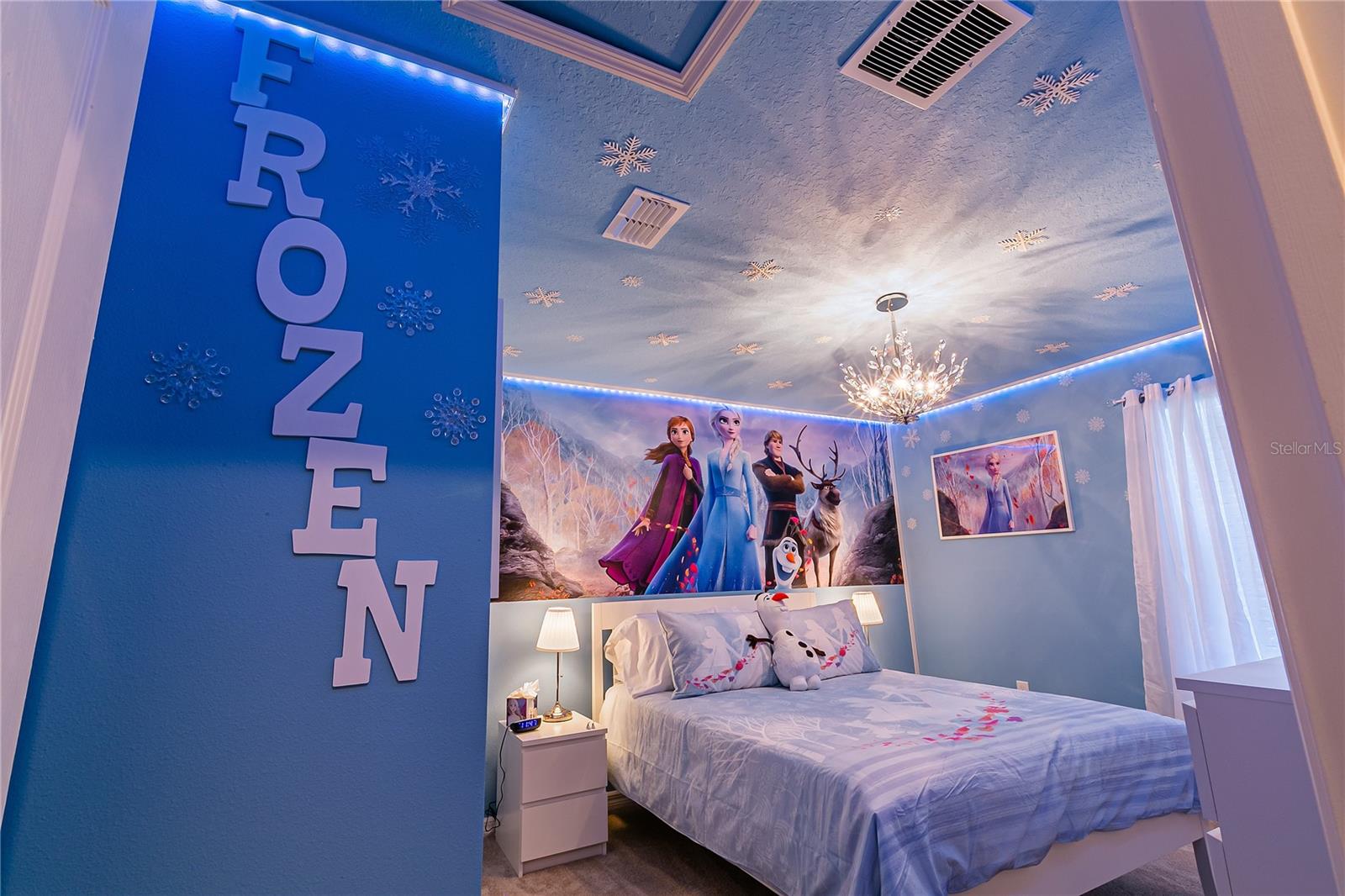 Image 2 of 98 For 7336 Oakmoss Loop