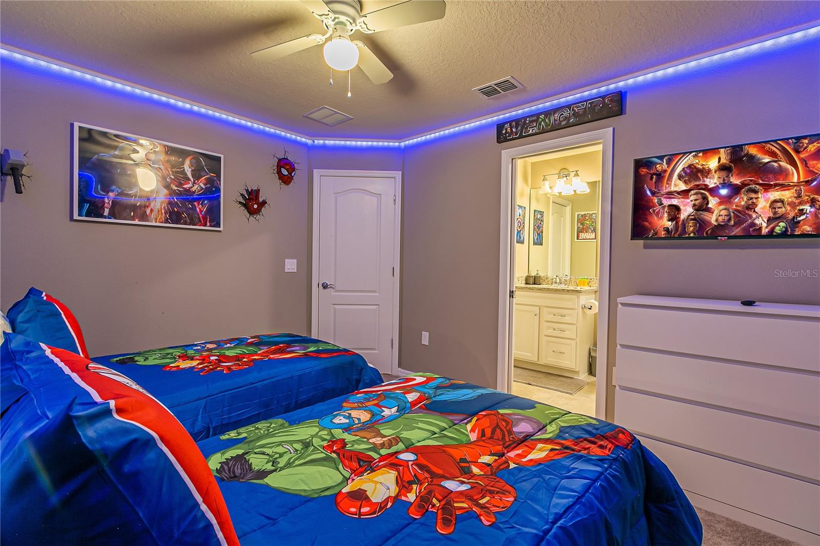 Image 32 of 98 For 7336 Oakmoss Loop