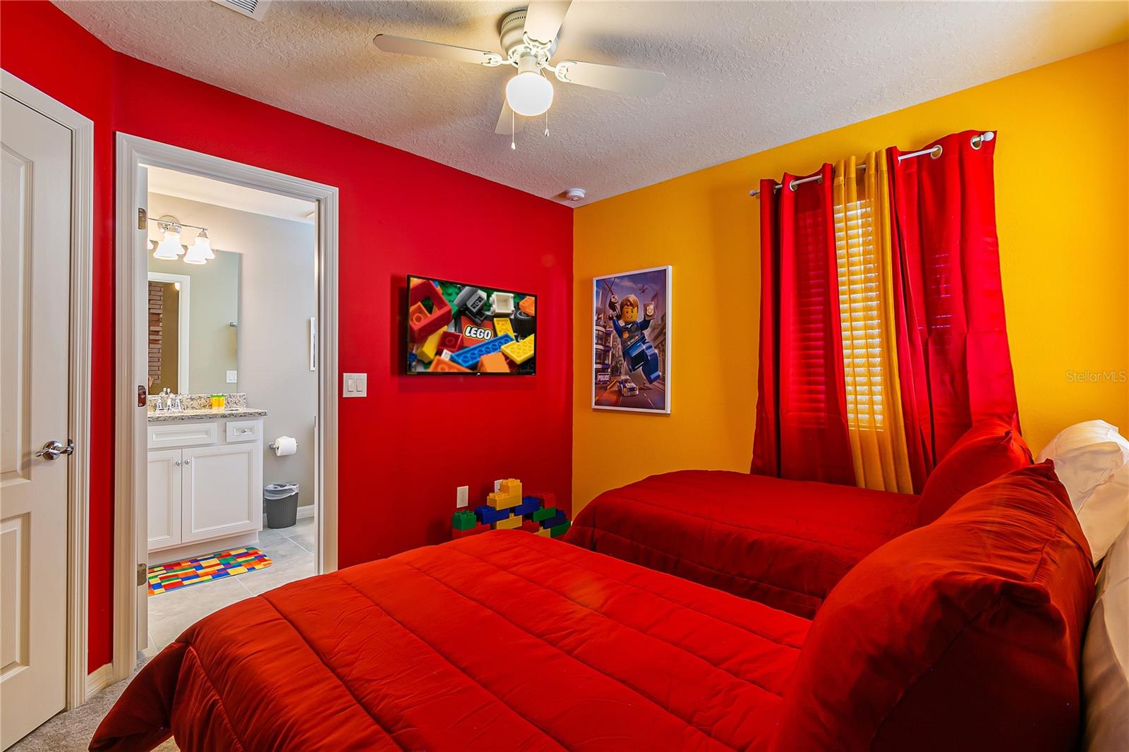 Image 41 of 98 For 7336 Oakmoss Loop