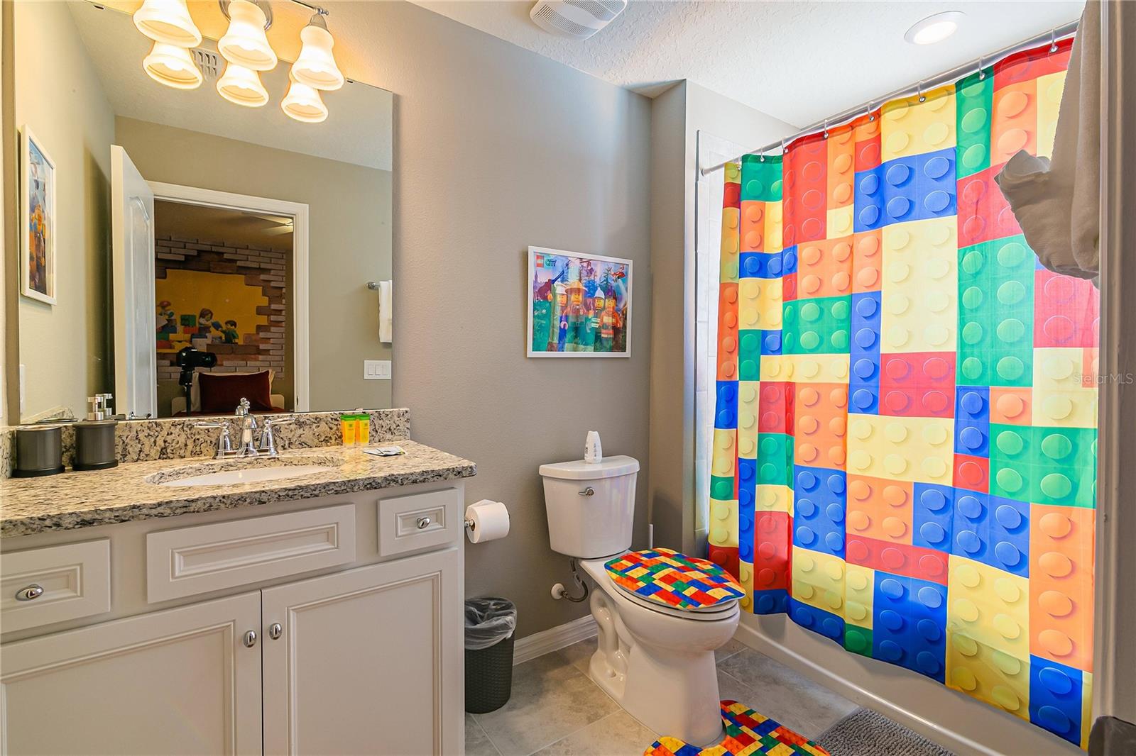 Image 43 of 98 For 7336 Oakmoss Loop