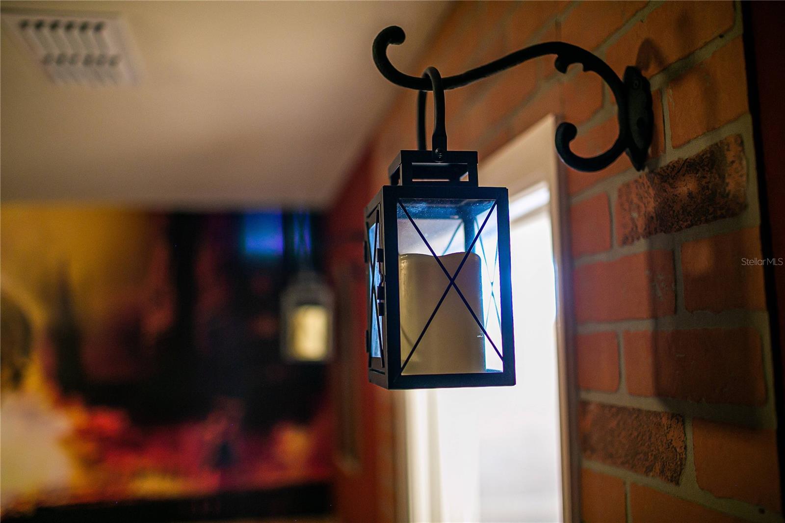 Image 46 of 98 For 7336 Oakmoss Loop