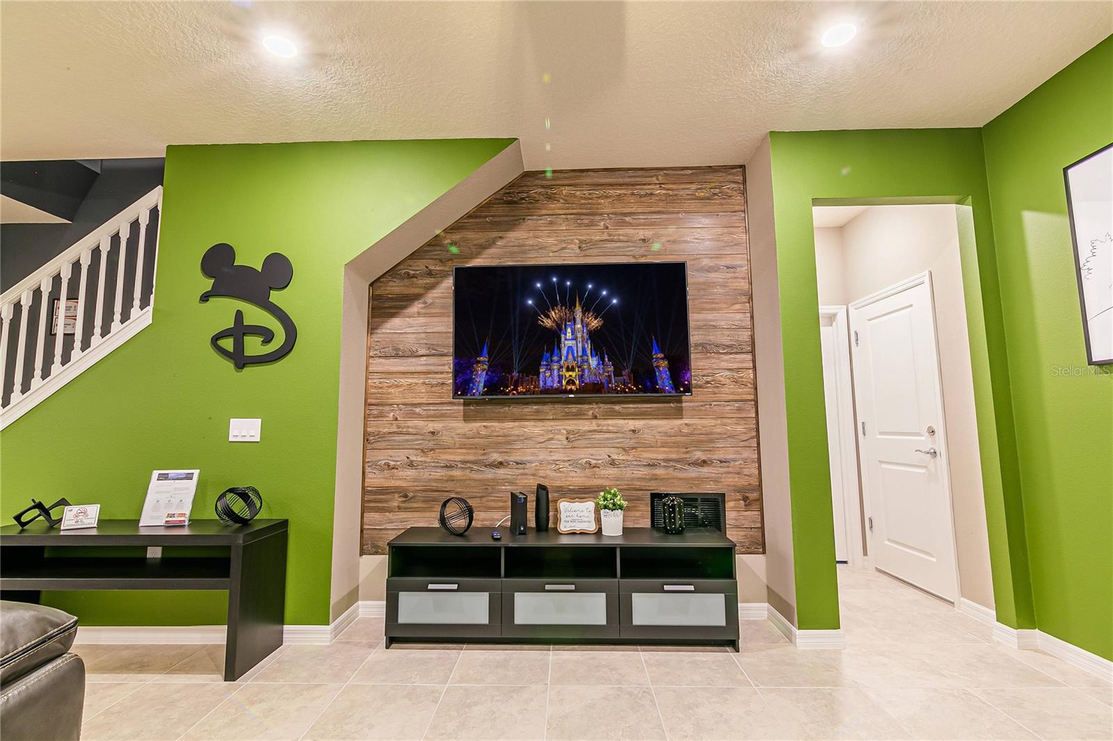 Image 83 of 98 For 7336 Oakmoss Loop