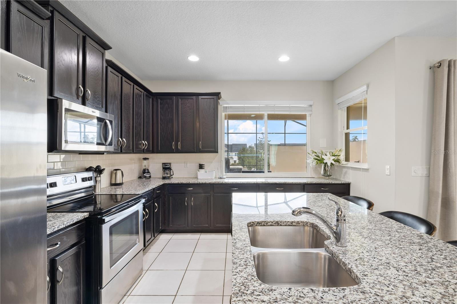 Image 17 of 59 For 1569 Carey Palm Circle