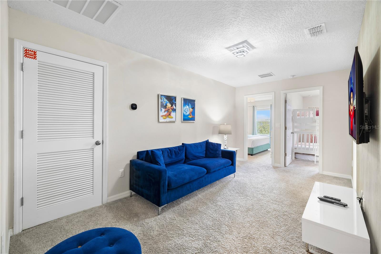 Image 28 of 59 For 1569 Carey Palm Circle