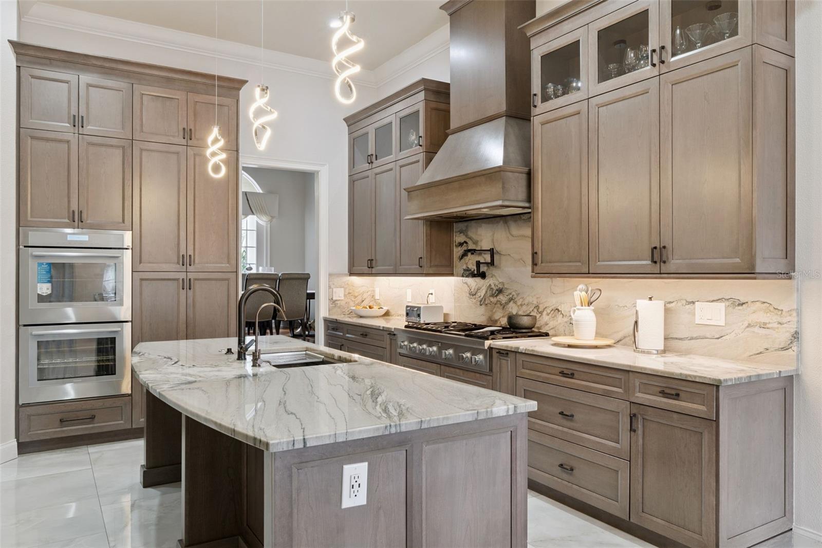 Listing photo id 9 for 11044 Hawkshead Court