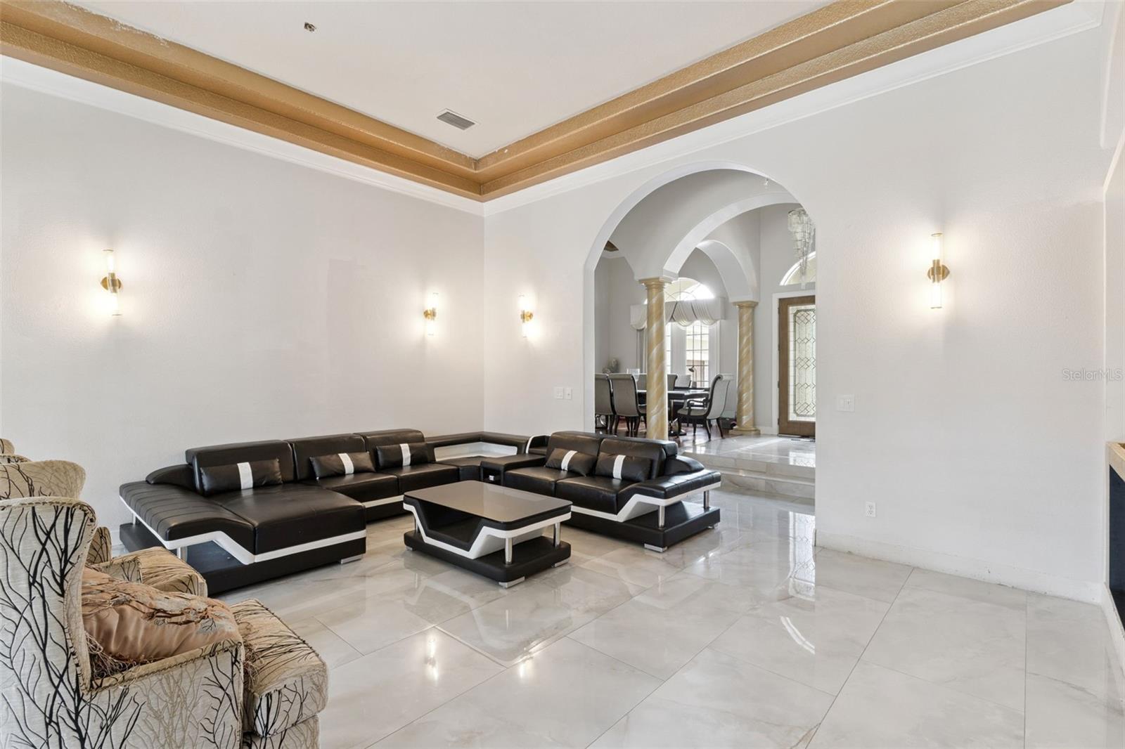 Listing photo id 11 for 11044 Hawkshead Court