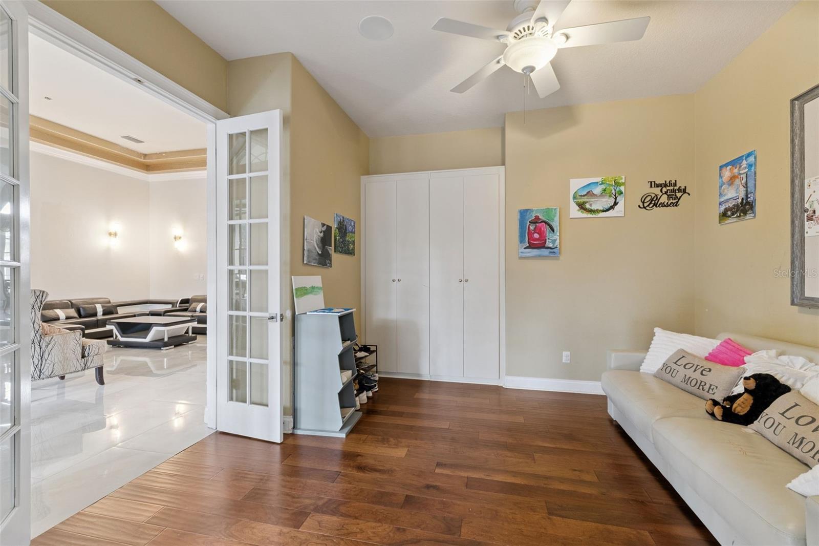 Listing photo id 13 for 11044 Hawkshead Court