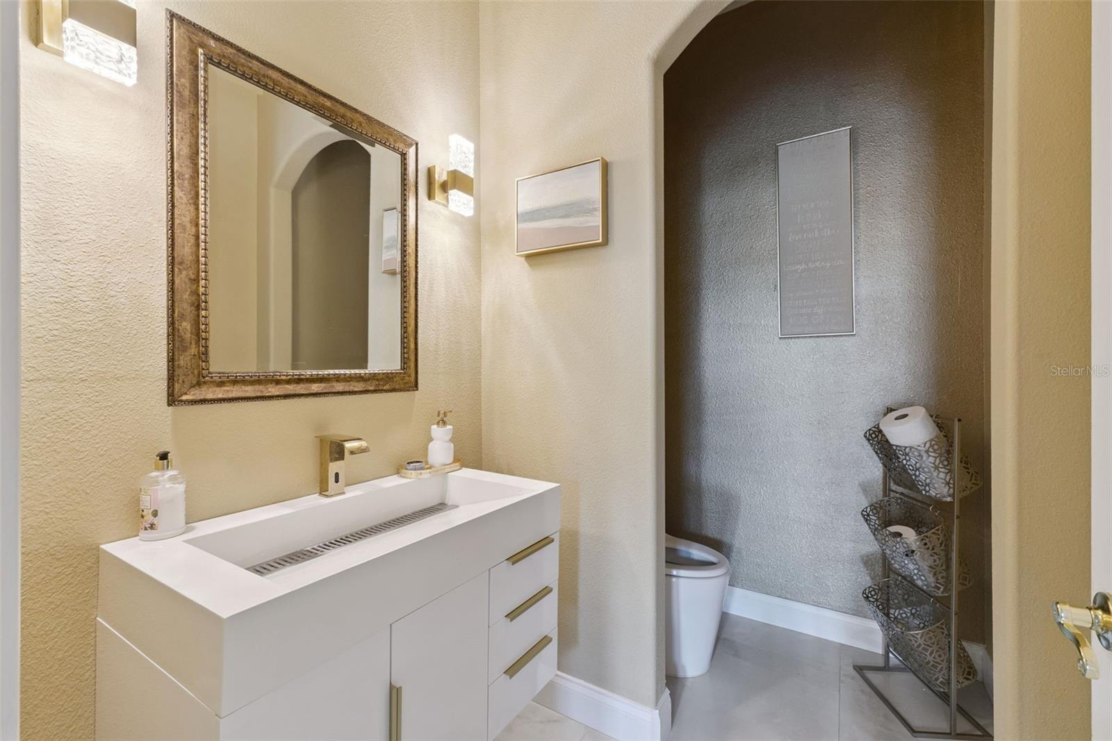 Listing photo id 25 for 11044 Hawkshead Court