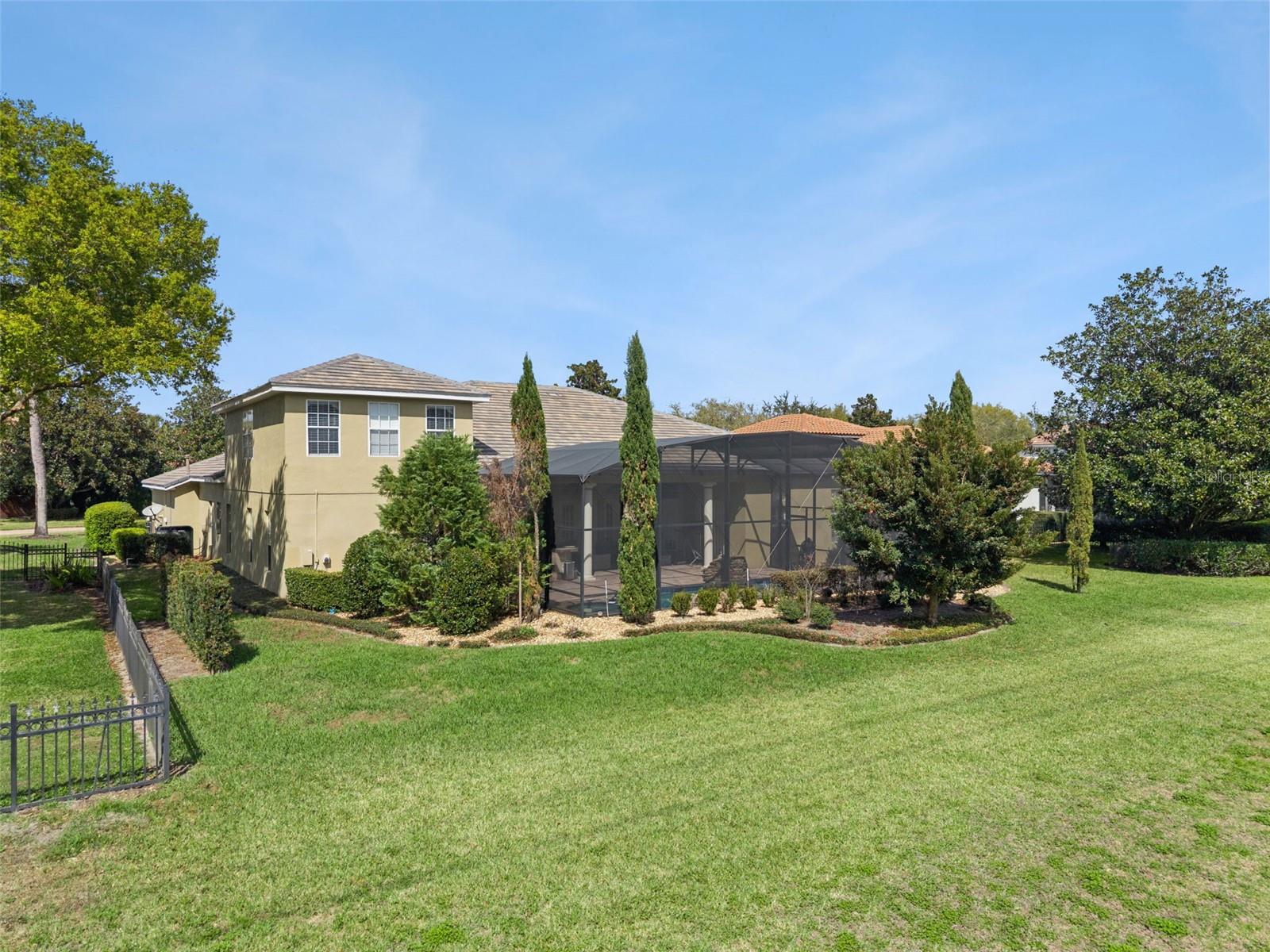 Listing photo id 32 for 11044 Hawkshead Court