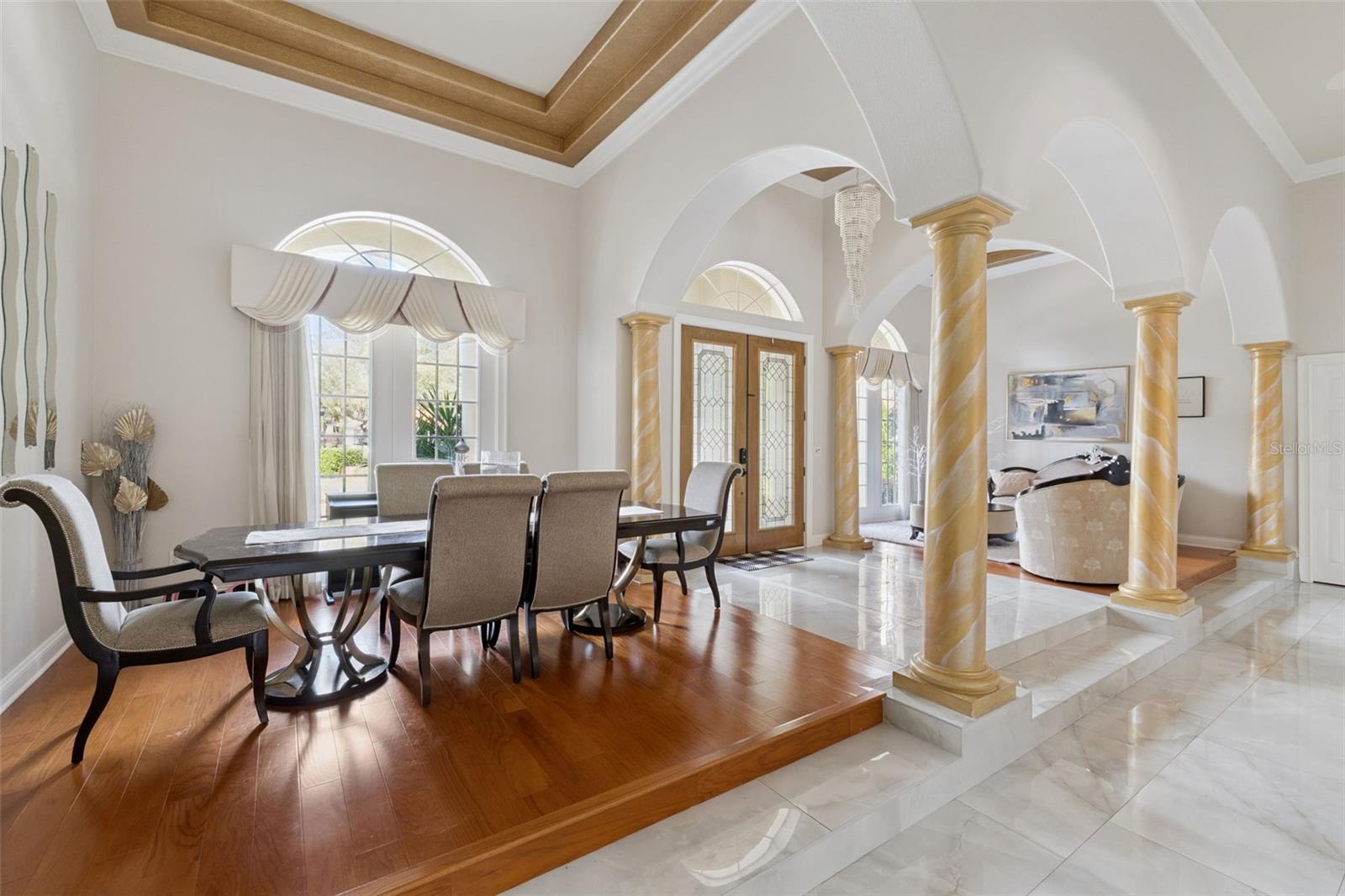 Listing photo id 2 for 11044 Hawkshead Court