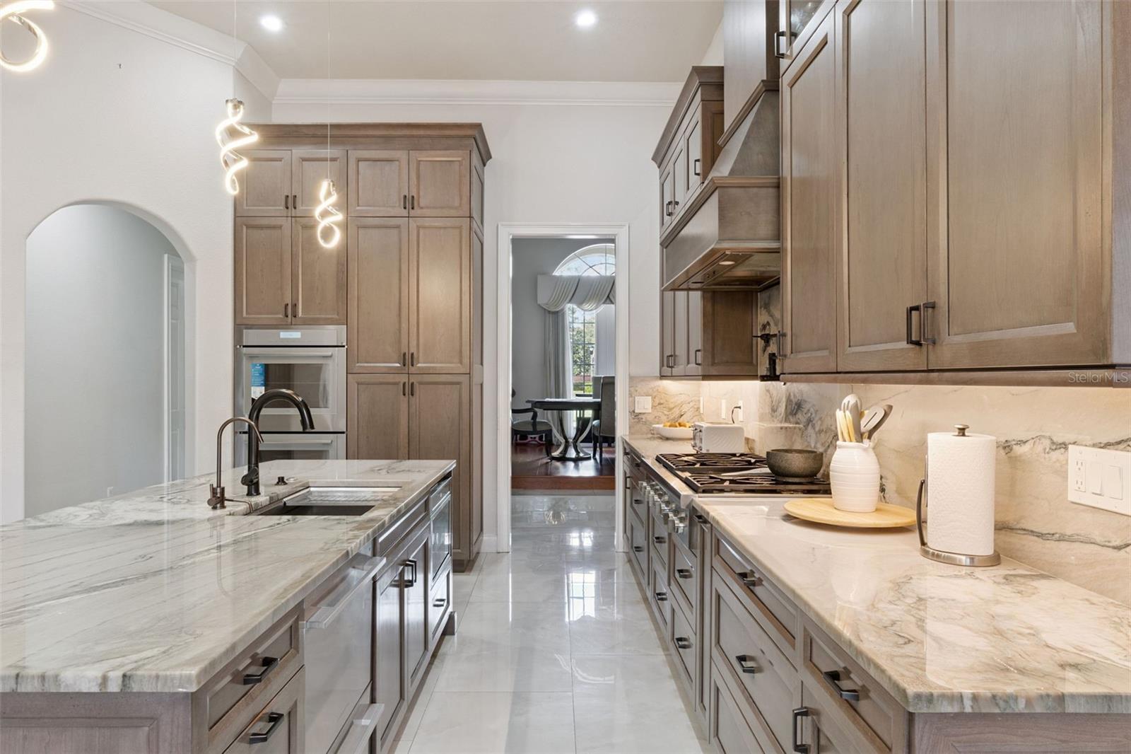 Listing photo id 6 for 11044 Hawkshead Court