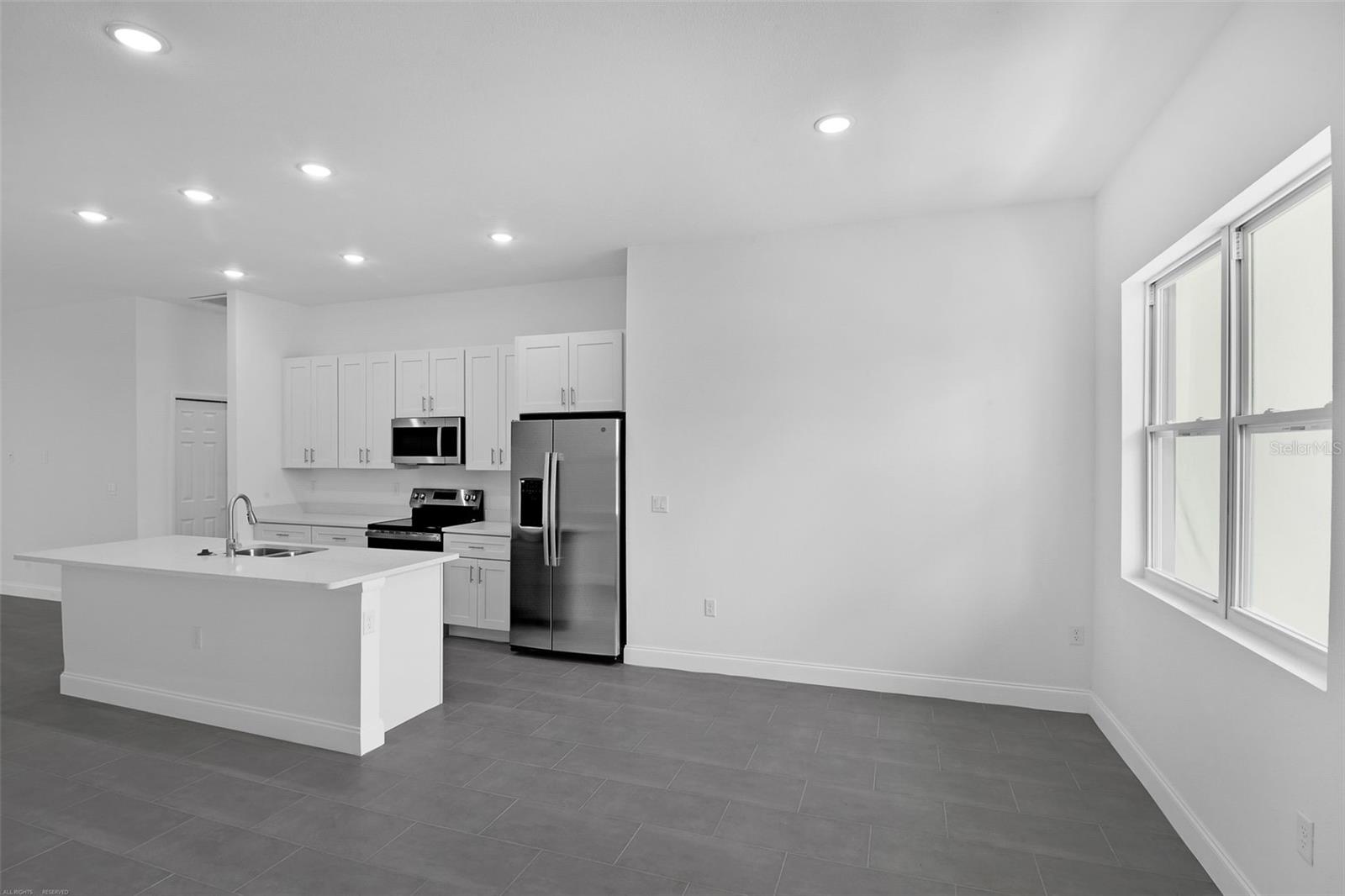 Image 7 of 28 For 21723 Beach Boulevard 1