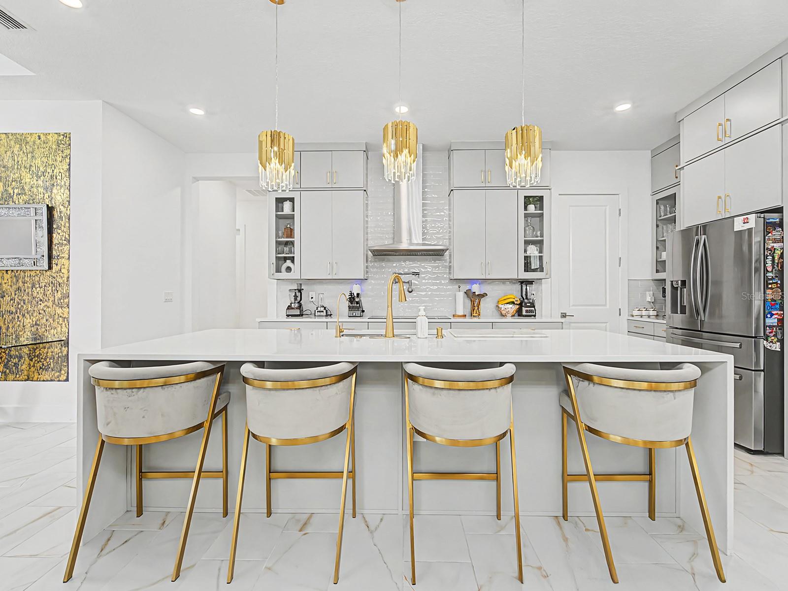 Listing photo id 16 for 10537 Torchwood Sea Way