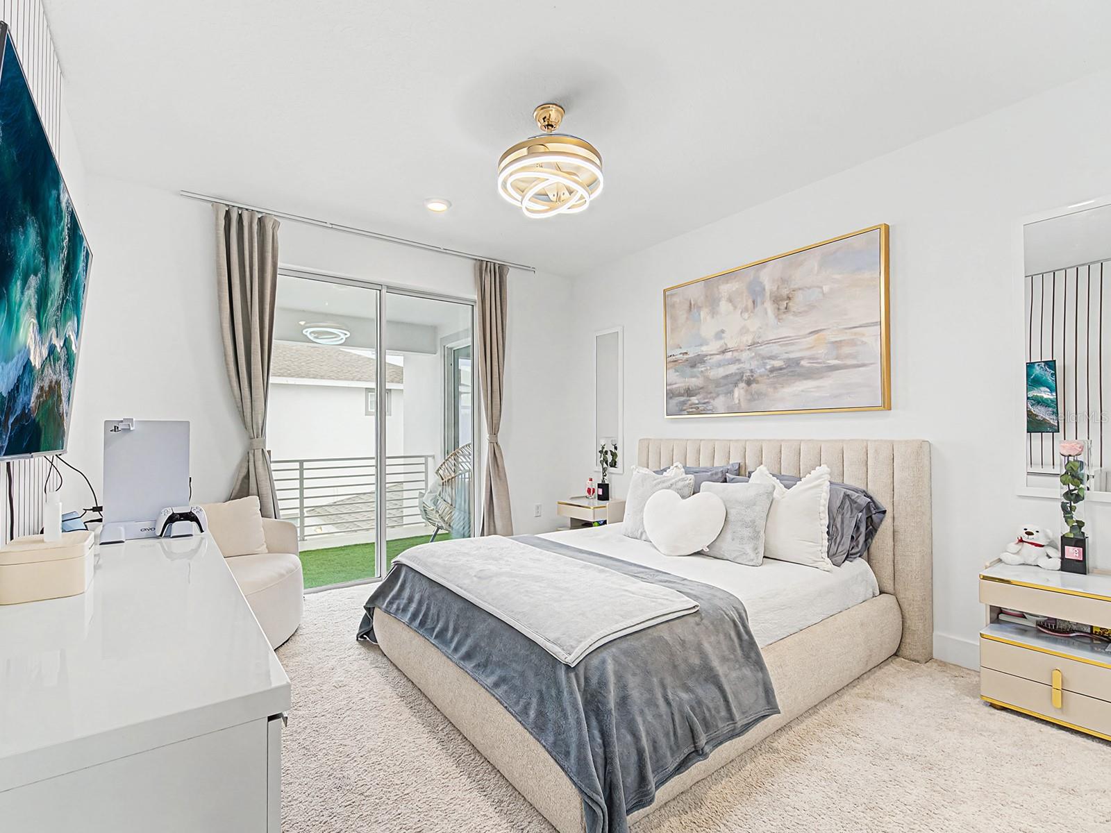 Listing photo id 22 for 10537 Torchwood Sea Way