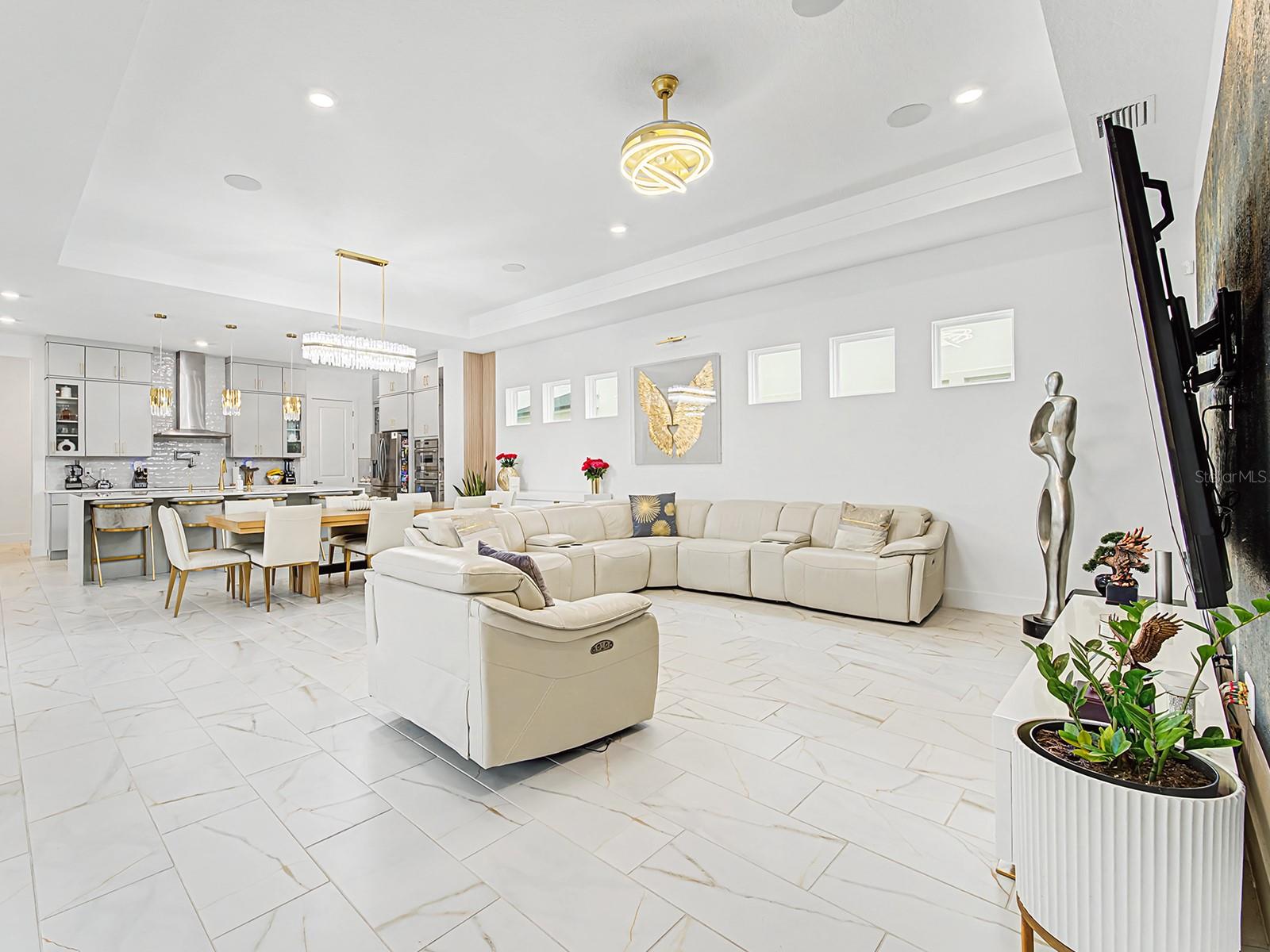 Listing photo id 42 for 10537 Torchwood Sea Way