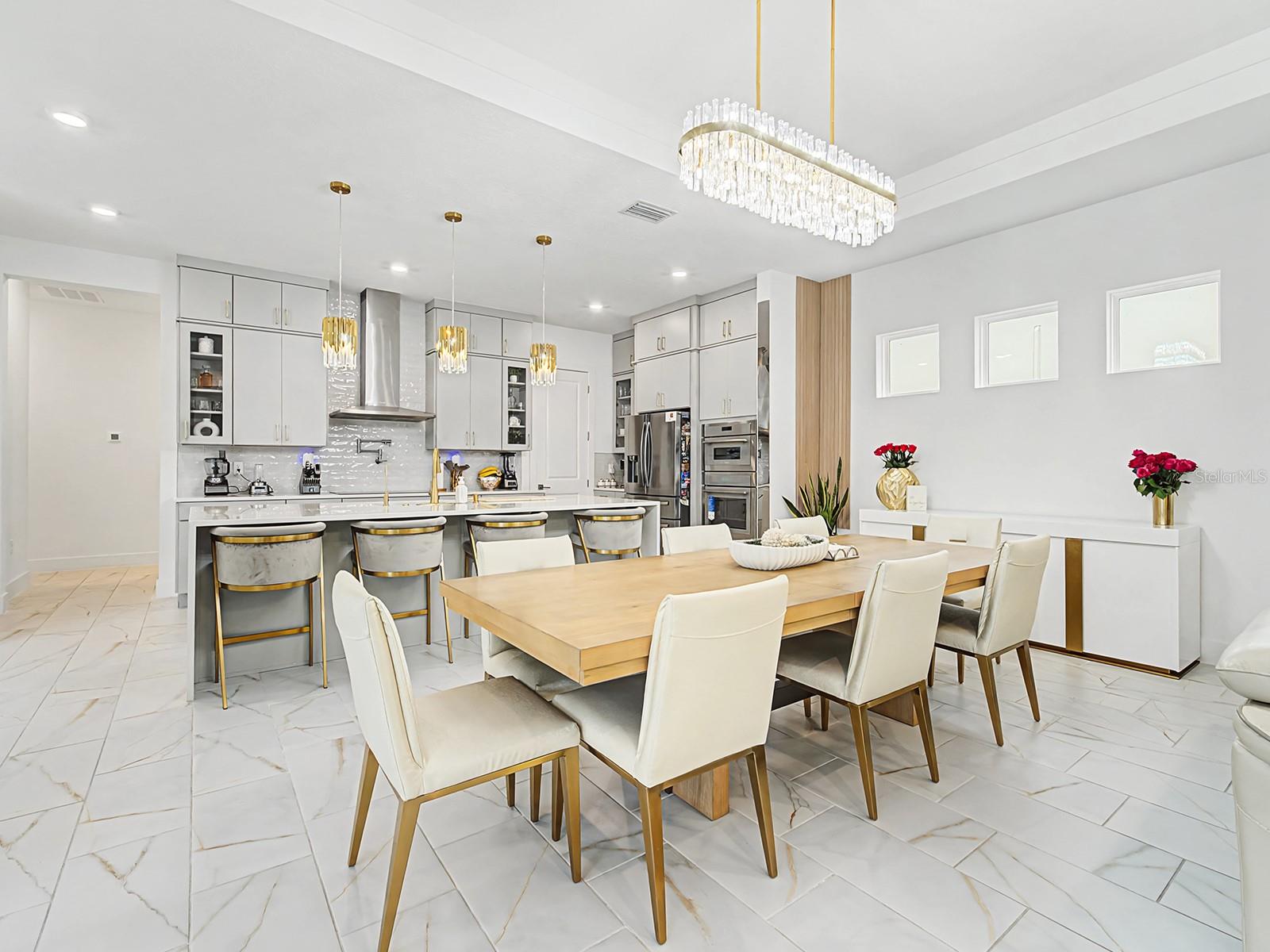 Listing photo id 44 for 10537 Torchwood Sea Way