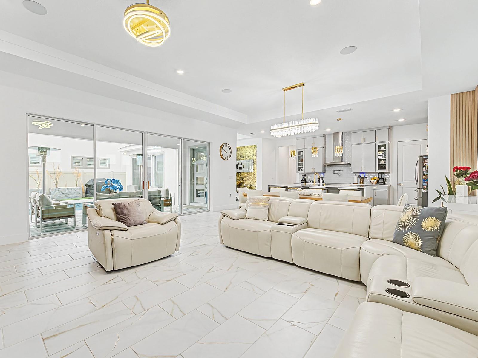 Listing photo id 47 for 10537 Torchwood Sea Way