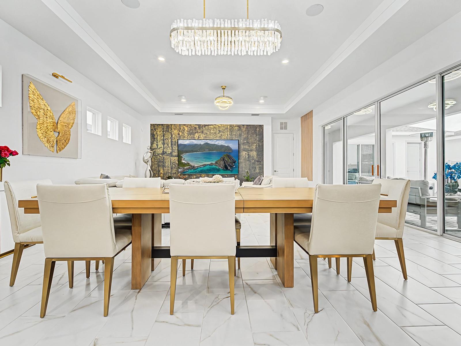 Listing photo id 3 for 10537 Torchwood Sea Way