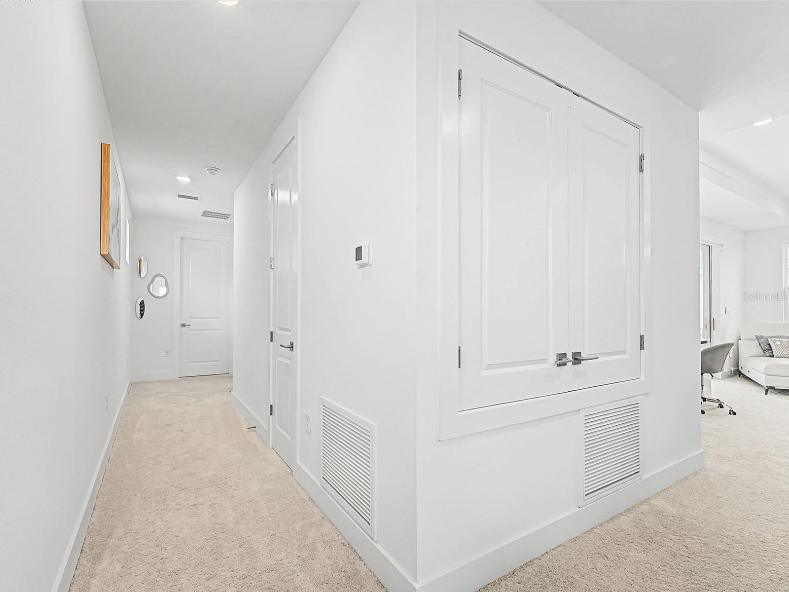 Listing photo id 52 for 10537 Torchwood Sea Way