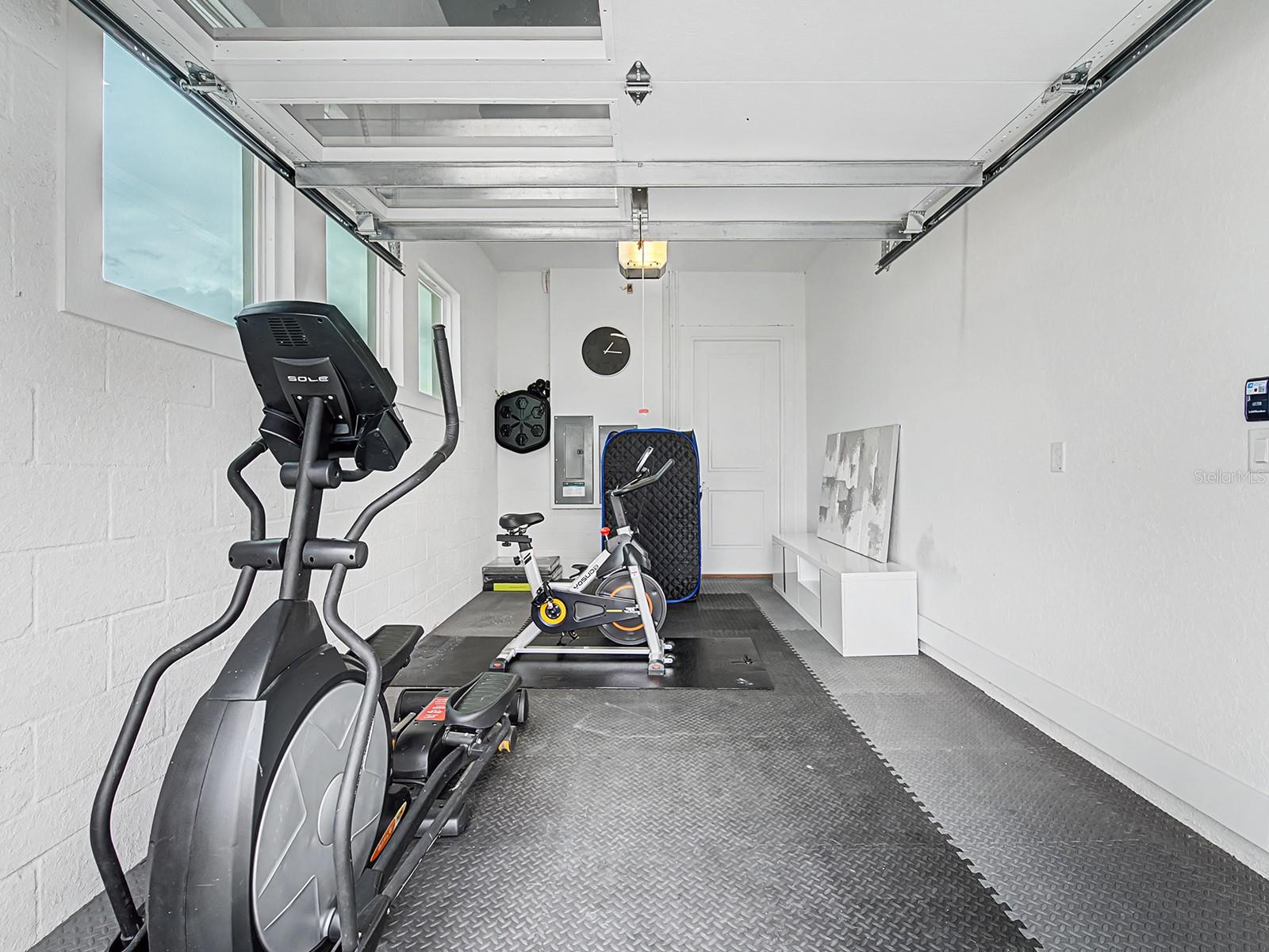 Listing photo id 54 for 10537 Torchwood Sea Way