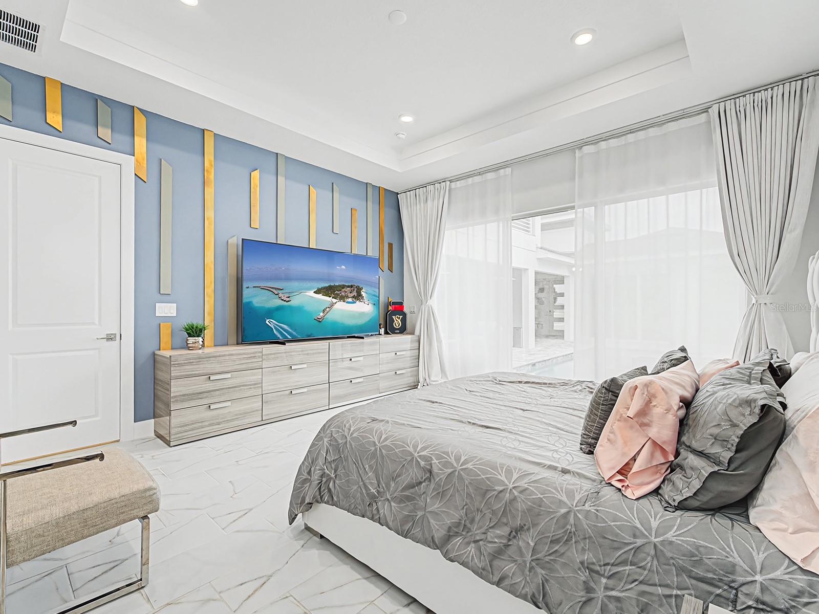 Listing photo id 4 for 10537 Torchwood Sea Way