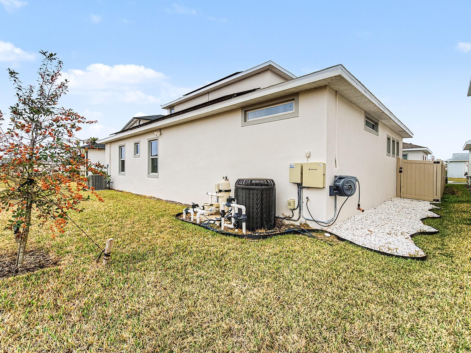 Listing photo id 68 for 10537 Torchwood Sea Way