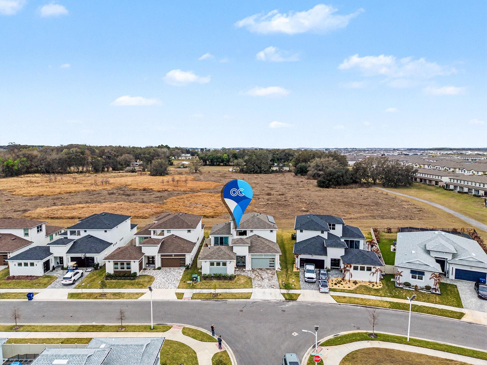 Listing photo id 77 for 10537 Torchwood Sea Way