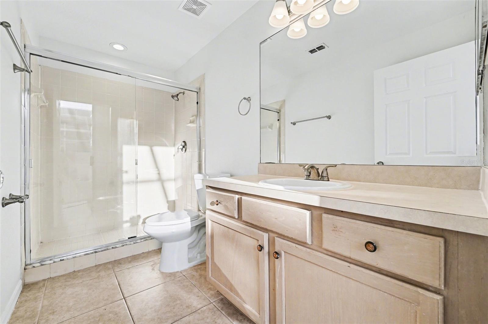 Image 15 of 25 For 1144 Jaybee Avenue