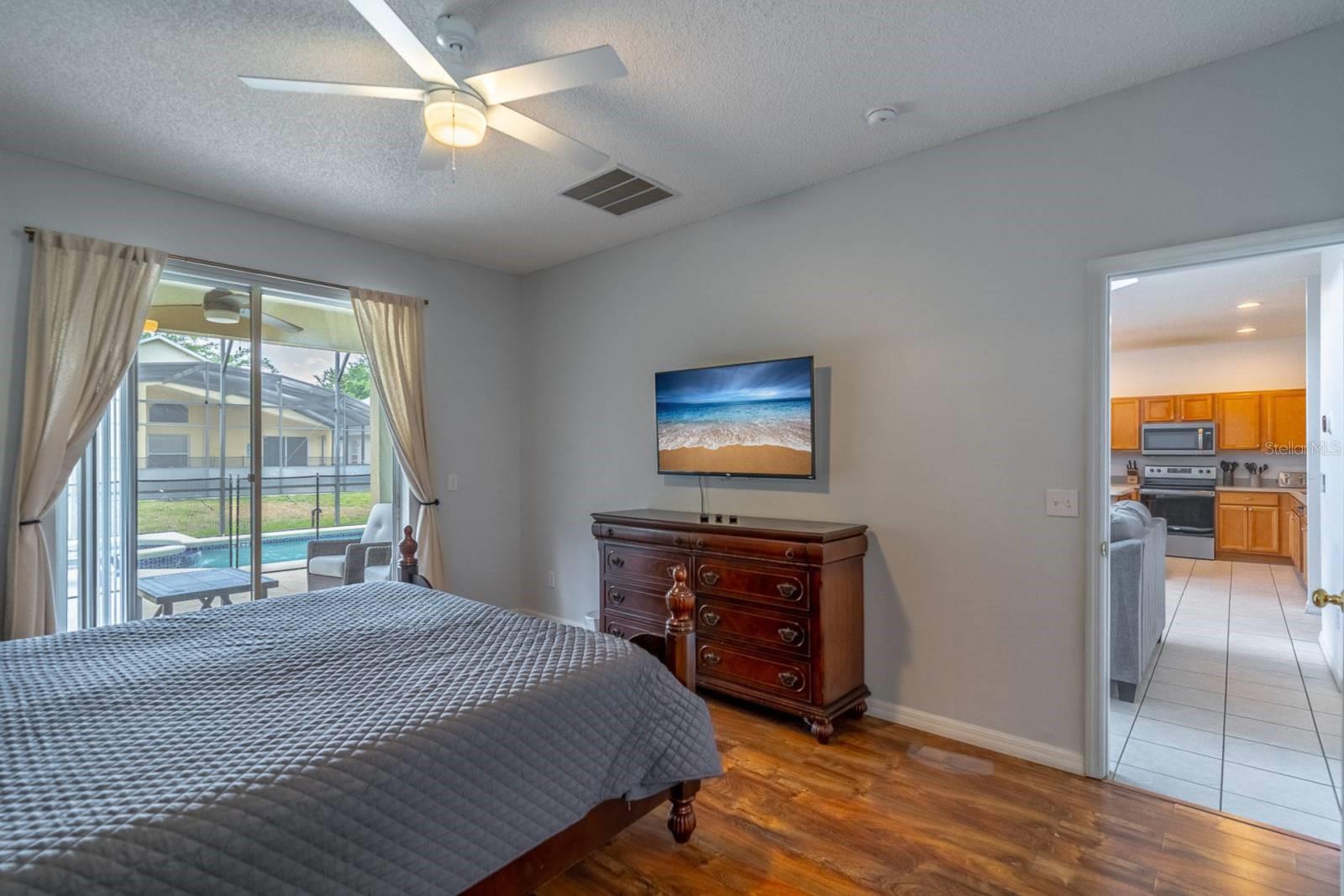 Image 16 of 68 For 8512 Sunrise Key Drive