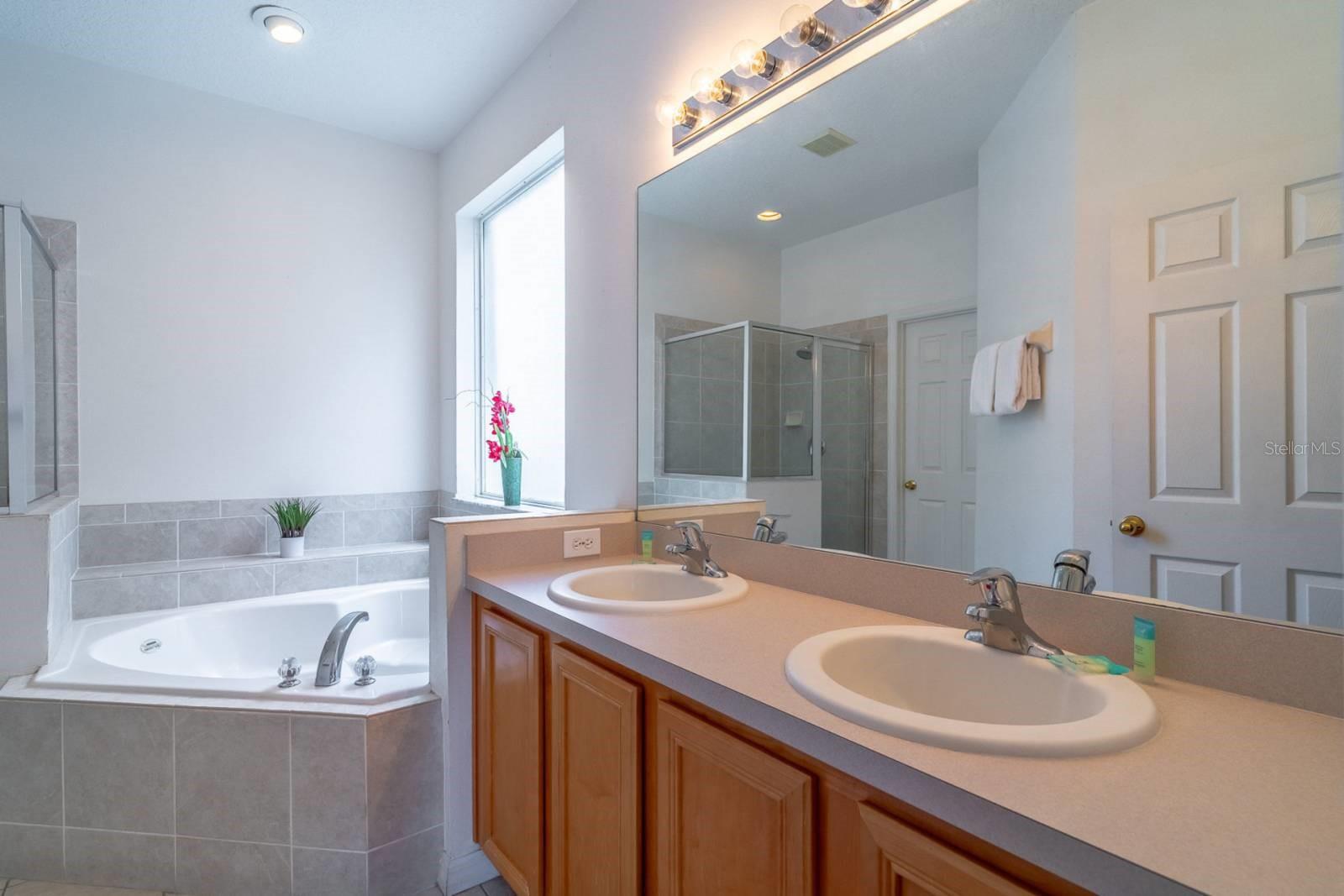 Image 17 of 68 For 8512 Sunrise Key Drive