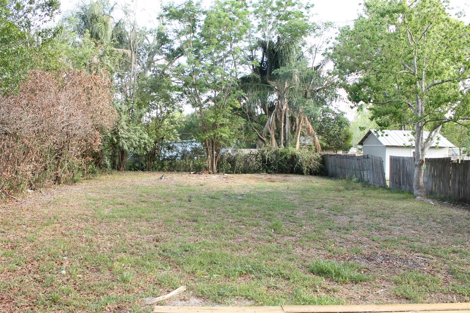 Image 12 of 13 For 1924 Azalea Avenue