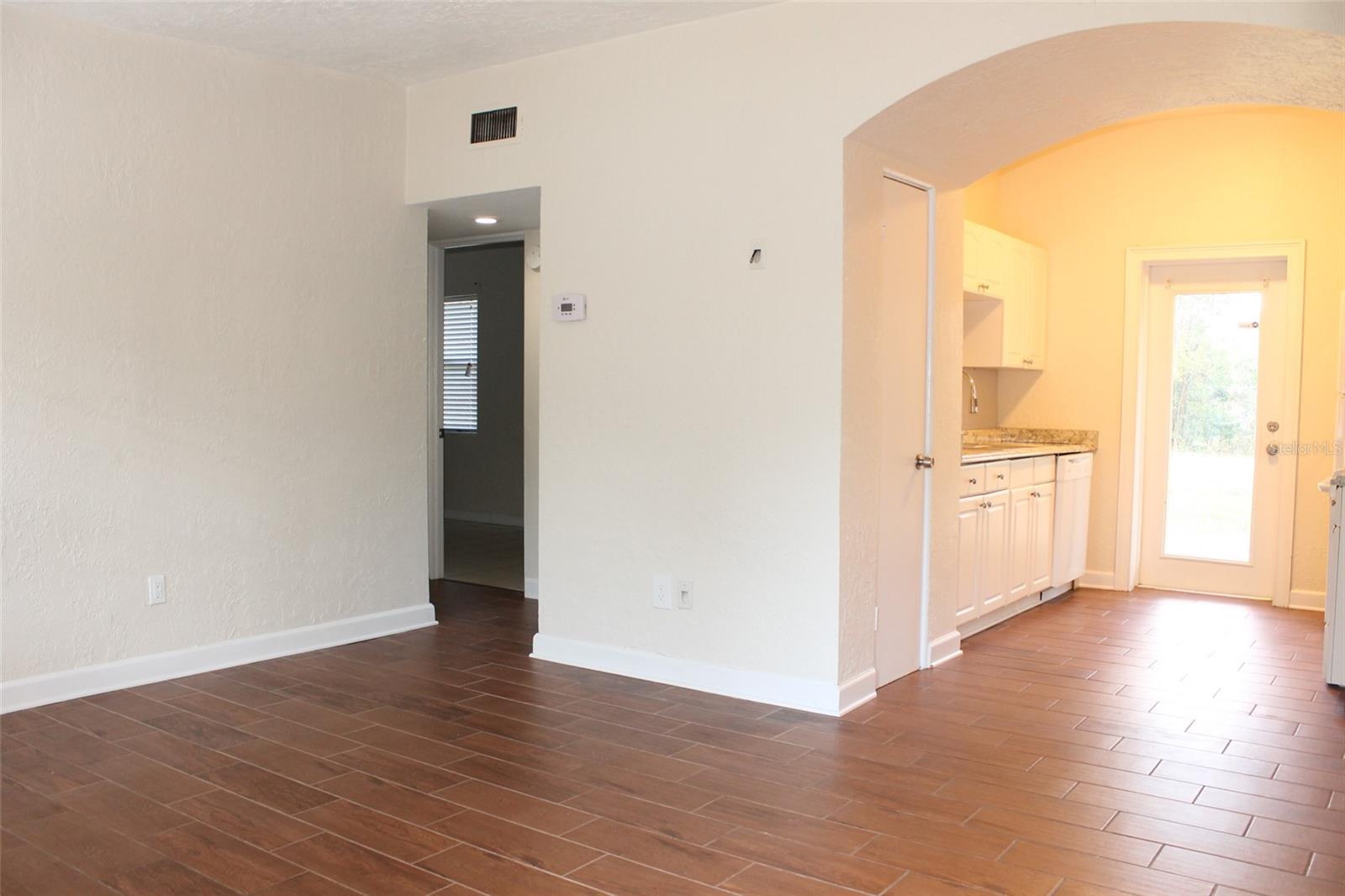 Image 2 of 13 For 1924 Azalea Avenue