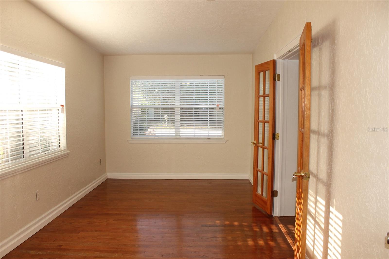 Image 7 of 13 For 1924 Azalea Avenue