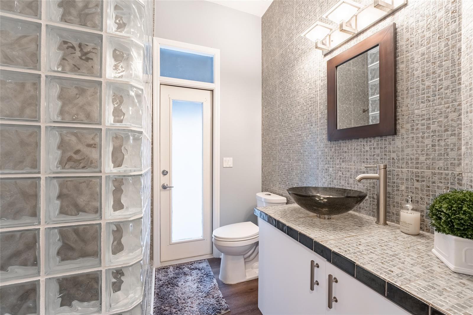 Image 19 of 25 For 9502 Portbury Drive