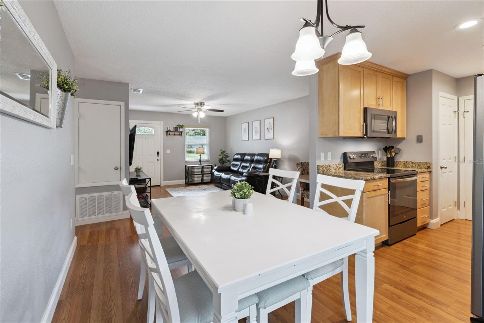 Image 10 of 42 For 2972 Slippery Rock Avenue